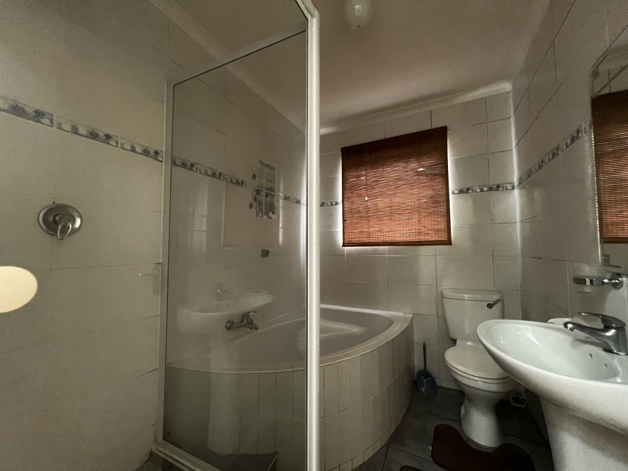 3 Bedroom Property for Sale in Skiathos Western Cape